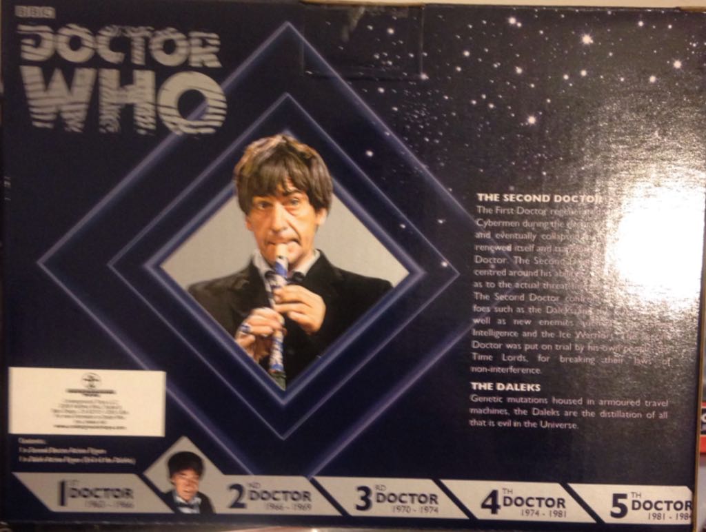 The 2nd Doctor With Dalek, Evil Of The Daleks - Character Options (Dr Who) action figure collectible [Barcode 5029736046705] - Main Image 2