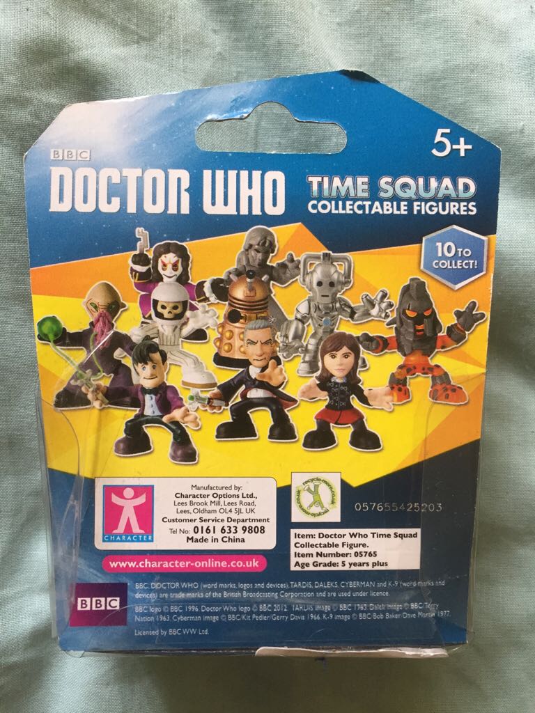 Doctor Who - Time Squad Collectable Figures - Clara Oswald - Character Options (Doctor Who) (Doctor Who) action figure collectible [Barcode 5029736057664] - Main Image 2