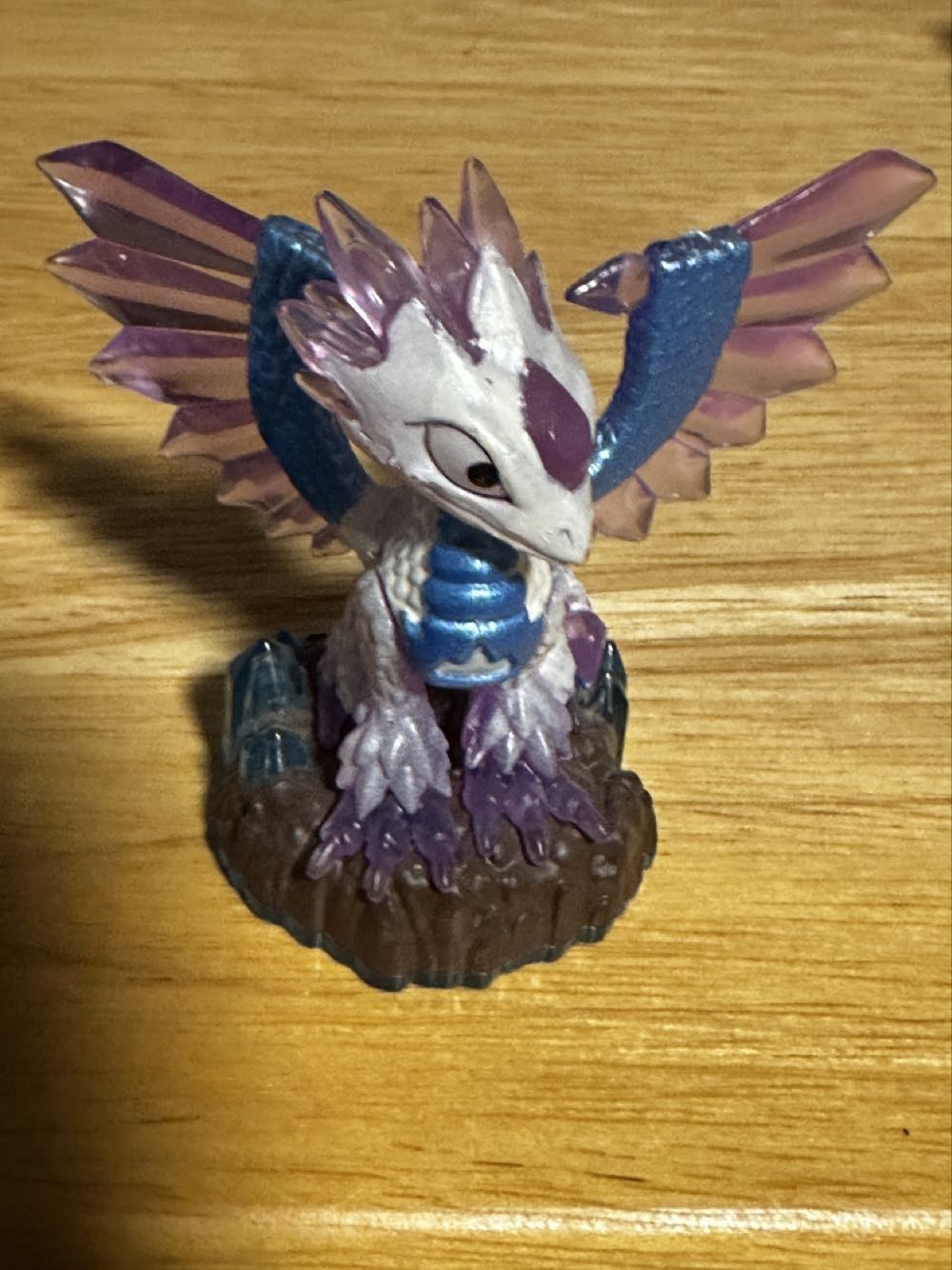 Flashwing (2, Lightcore) - Activison Publishing, Inc. (Toys To Life) action figure collectible [Barcode 5030917128776] - Main Image 3