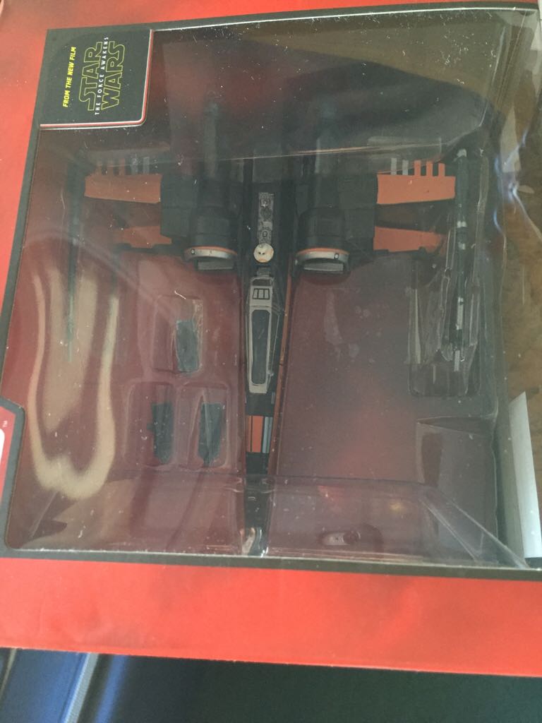 Poe’s X-wing Fighter - Disney Store (Star Wars - The Force Awakens) action figure collectible [Barcode 5053568983815] - Main Image 1