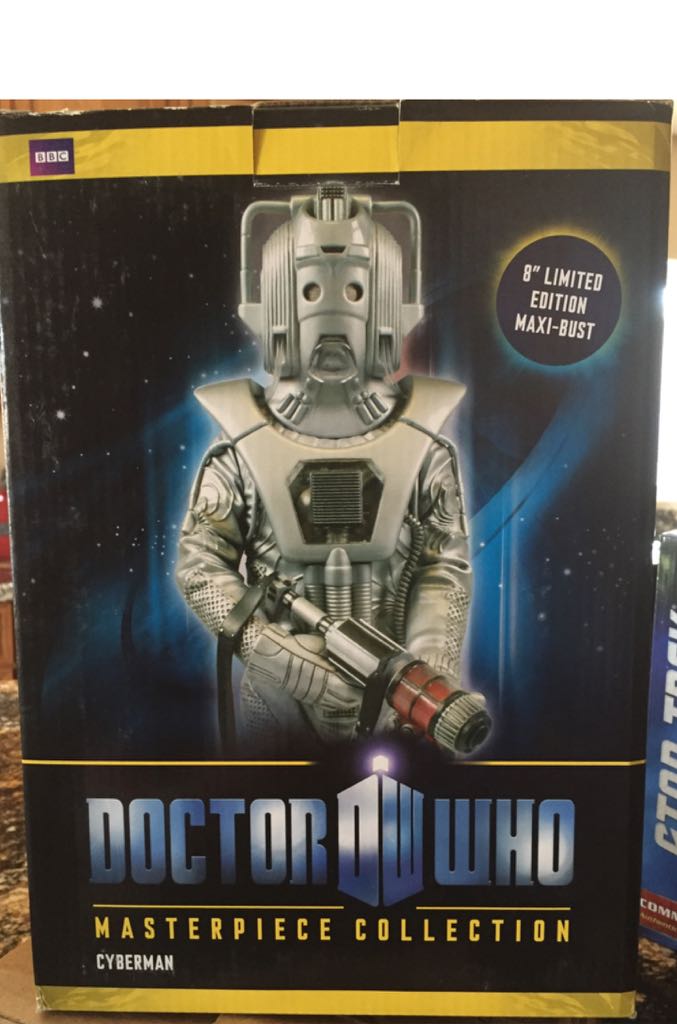 Titan Merchandise Maxi Bust - Doctor Who - Earthshock Cyberman - - Titan Merchandise (Doctor Who) action figure collectible [Barcode 5055374602430] - Main Image 2