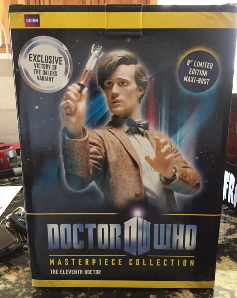 Doctor Who 11th Doctor Who Victory of the Daleks Variant Mat Smith Maxi-Bust Limited Edition  - Titan Merchandise (Doctor Who) action figure collectible [Barcode 5055374605578] - Main Image 2