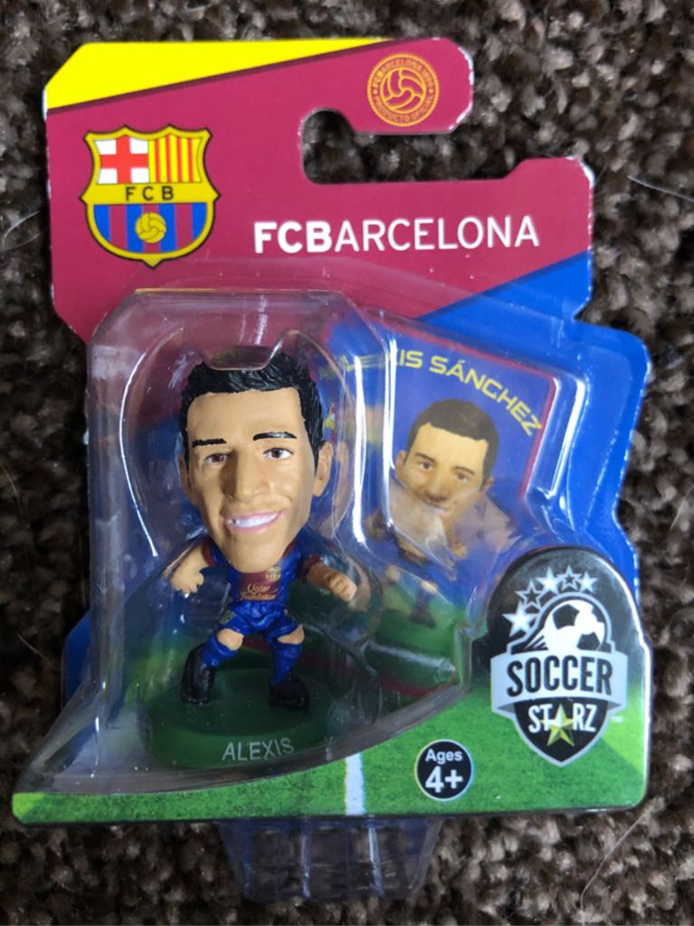 SoccerStarz - Barcelona - Alexis Sanchez - Creative Toys Company action figure collectible [Barcode 5060220220768] - Main Image 2