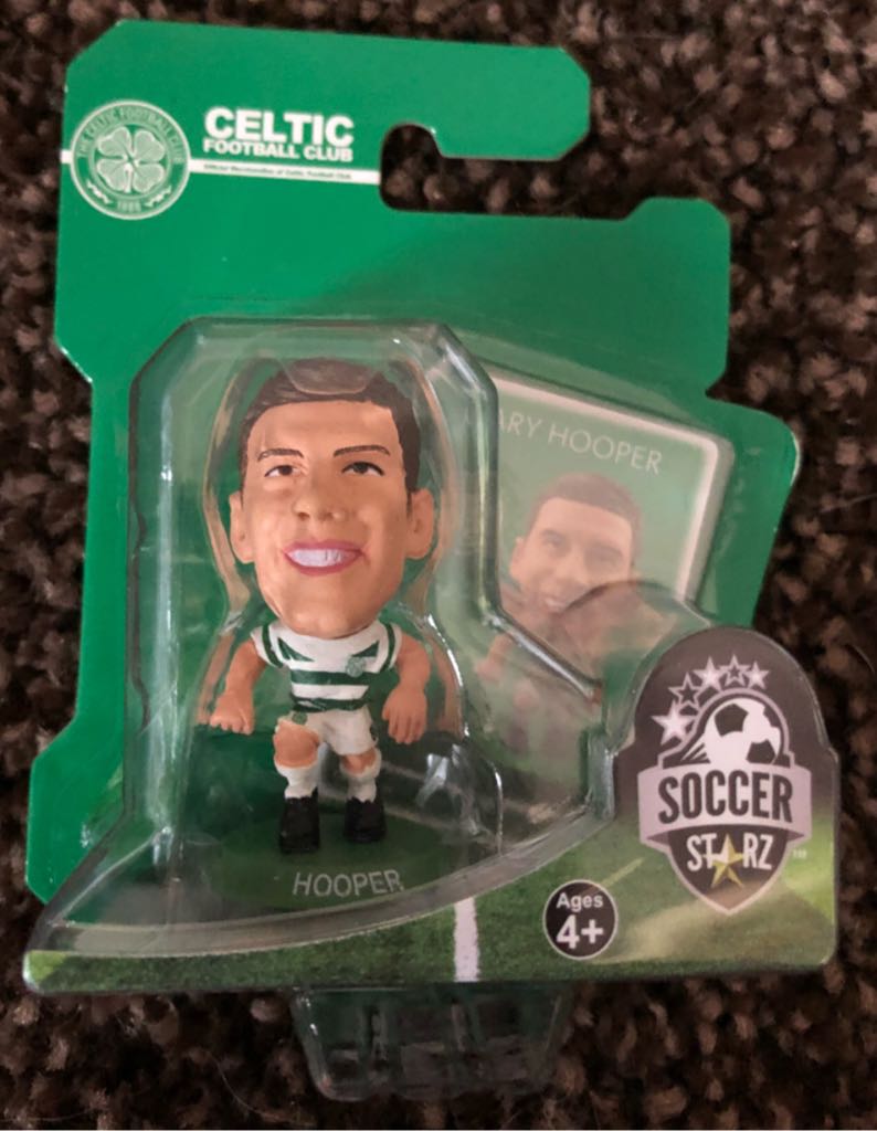 SoccerStarz - Celtic - Gary Hooper - Creative Toys Company action figure collectible [Barcode 5060220221963] - Main Image 2