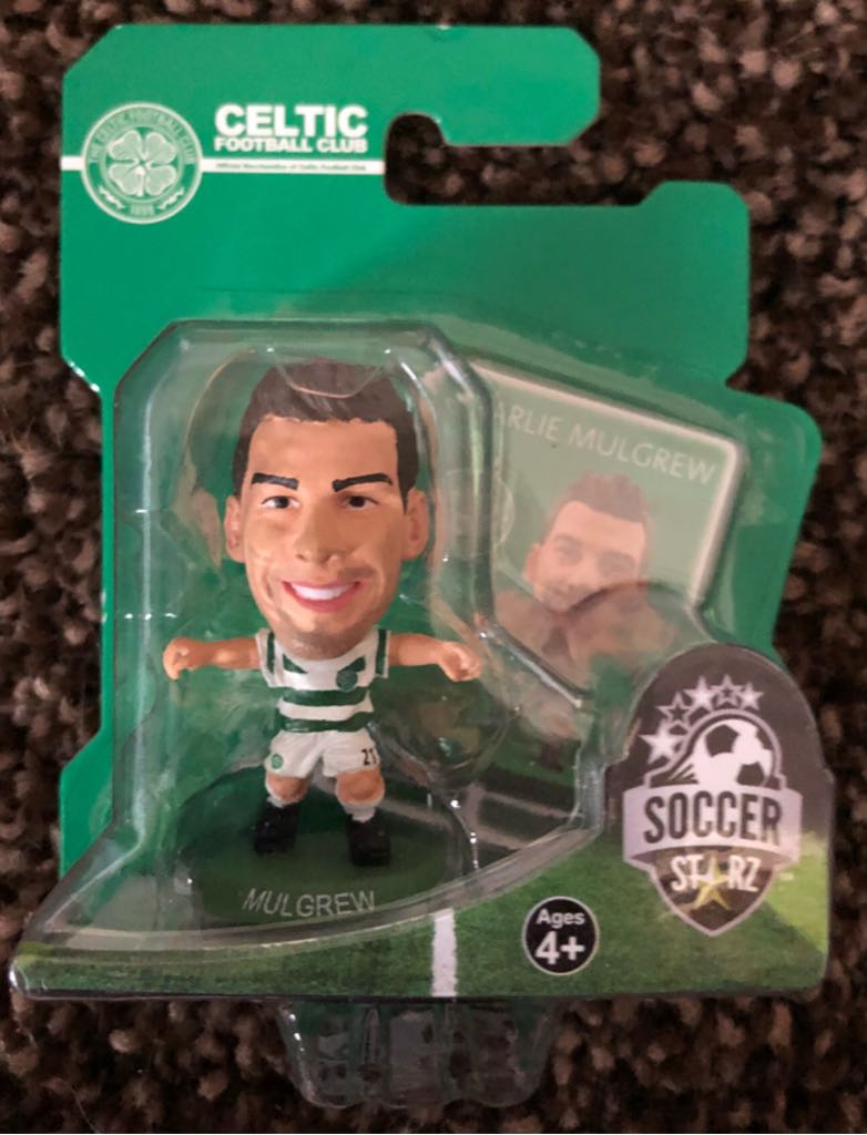 SoccerStarz - Celtic - Charlie Mulgrew - Creative Toys Company action figure collectible [Barcode 5060220221987] - Main Image 2