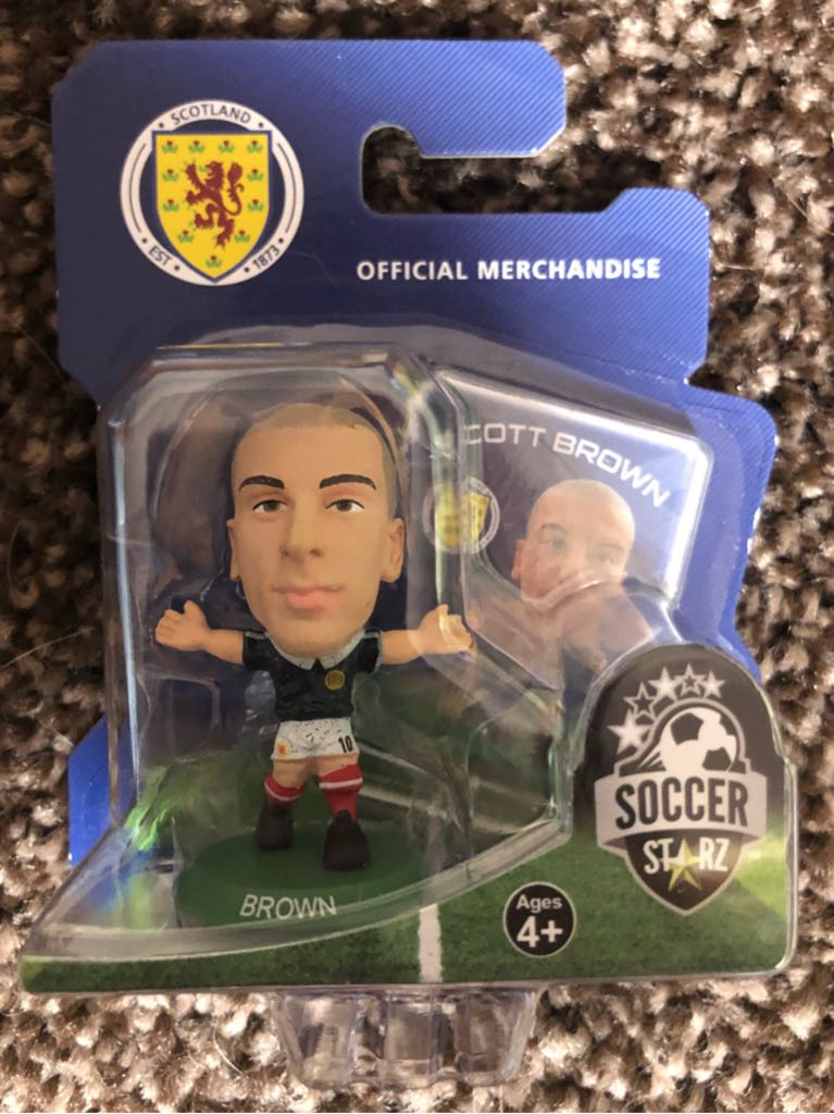 SoccerStarz - Scotland - Scott Brown - Creative Toys Company action figure collectible [Barcode 5060220222113] - Main Image 2
