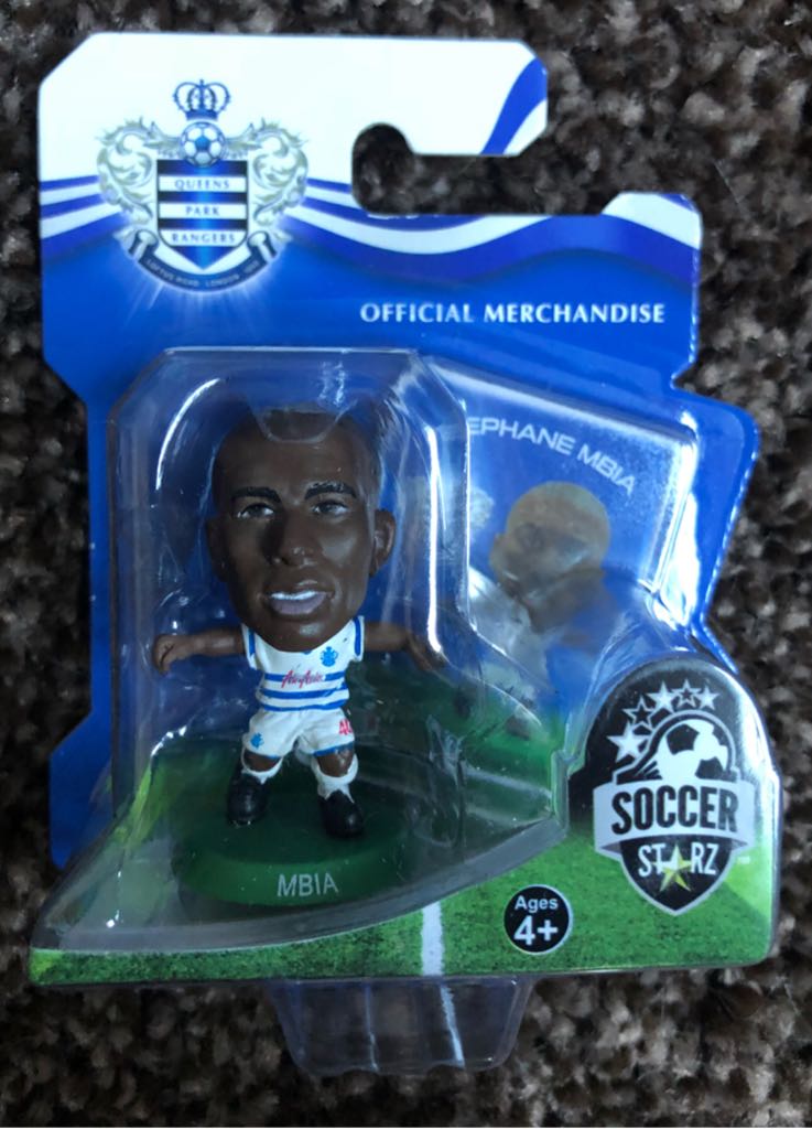 SoccerStarz - Queens Park Rangers - Stephane Mbia - Creative Toys Company action figure collectible [Barcode 5060220222182] - Main Image 2