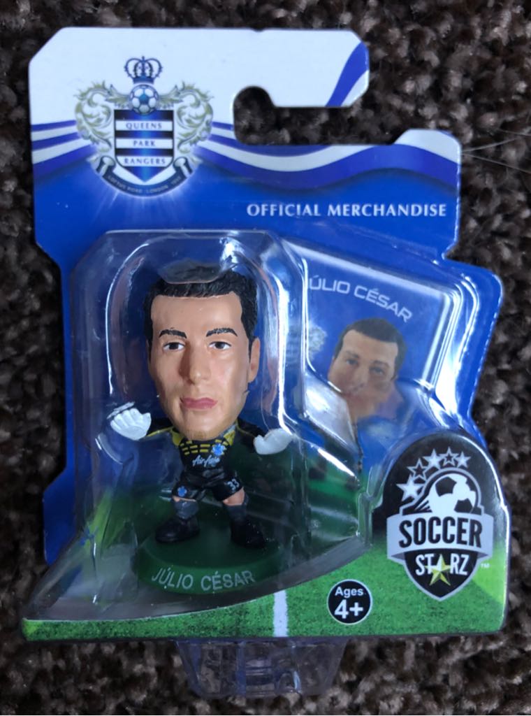 SoccerStarz - Queens Park Rangers - Julio Cesar - Creative Toys Company action figure collectible [Barcode 5060220222410] - Main Image 2
