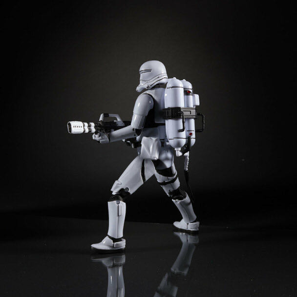 Star Wars  The Black Series Flametrooper - Hasbro (Star Wars: The Force Awakens) action figure collectible [Barcode 50914432] - Main Image 3