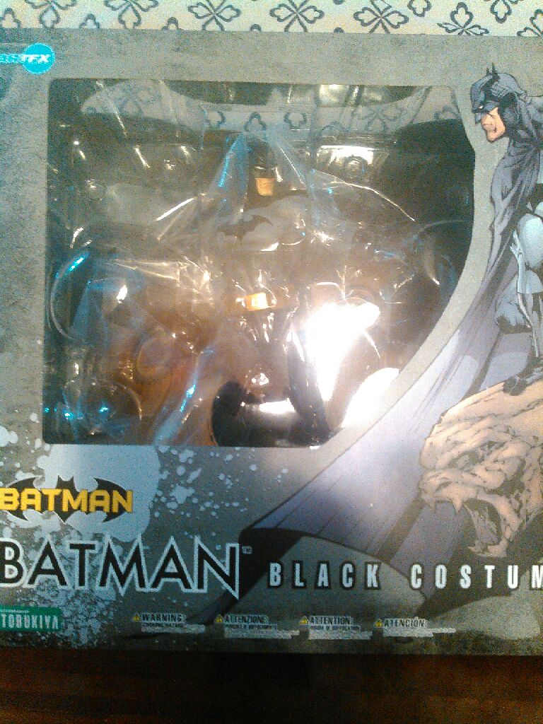Batman Black Costume - Kotobukiya (Justice League ArtFX) action figure collectible [Barcode 603259027387] - Main Image 2