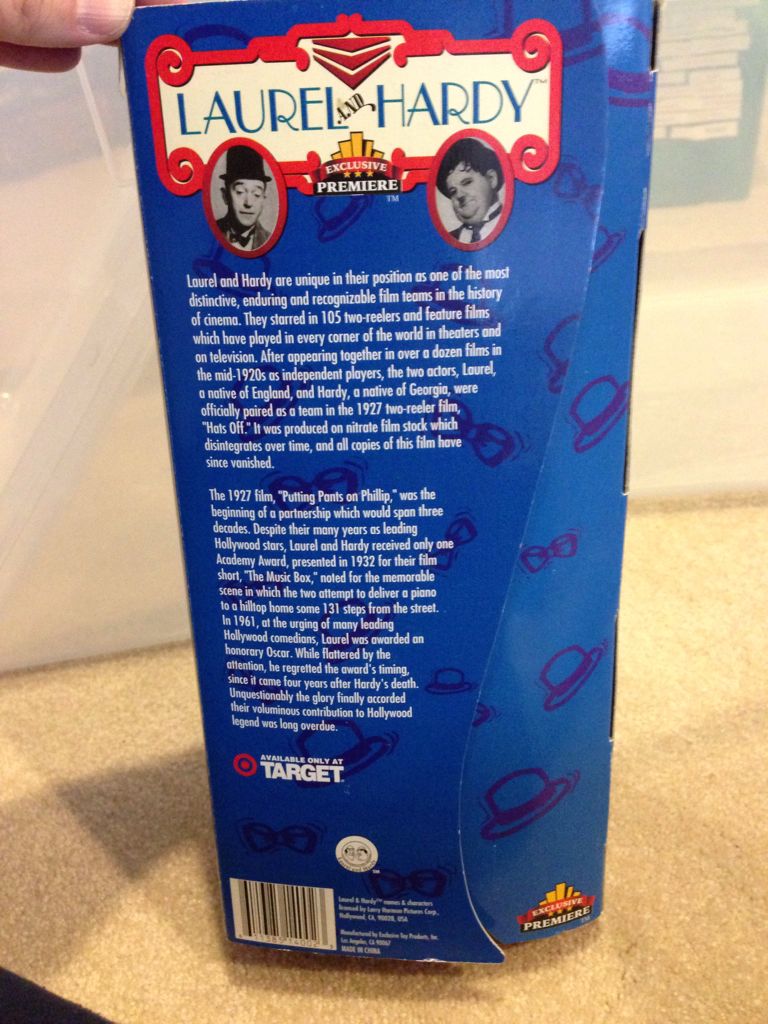 Stan Laruel - Exclusive Premiere action figure collectible [Barcode 611385140023] - Main Image 2