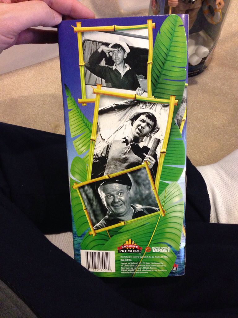 Skipper - Exclusive Premiere action figure collectible [Barcode 611385170020] - Main Image 2