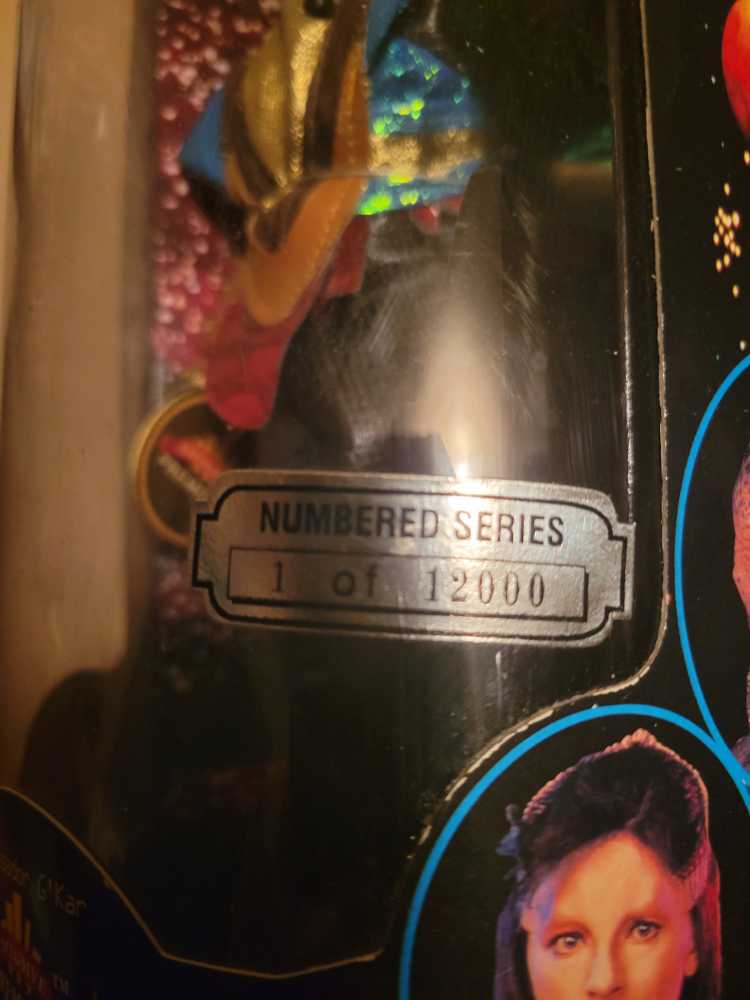 G’Kar - Exclusive Premiere (Babylon 5) action figure collectible [Barcode 611385200024] - Main Image 2