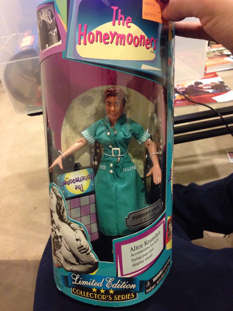 Alice Kramden - Exclusive Premiere (The Honeymooners) action figure collectible [Barcode 611385240013] - Main Image 2