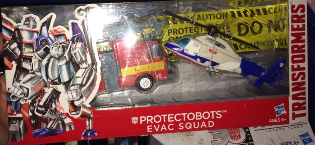 Transformers Generations Titans Return Legends Class Brawn