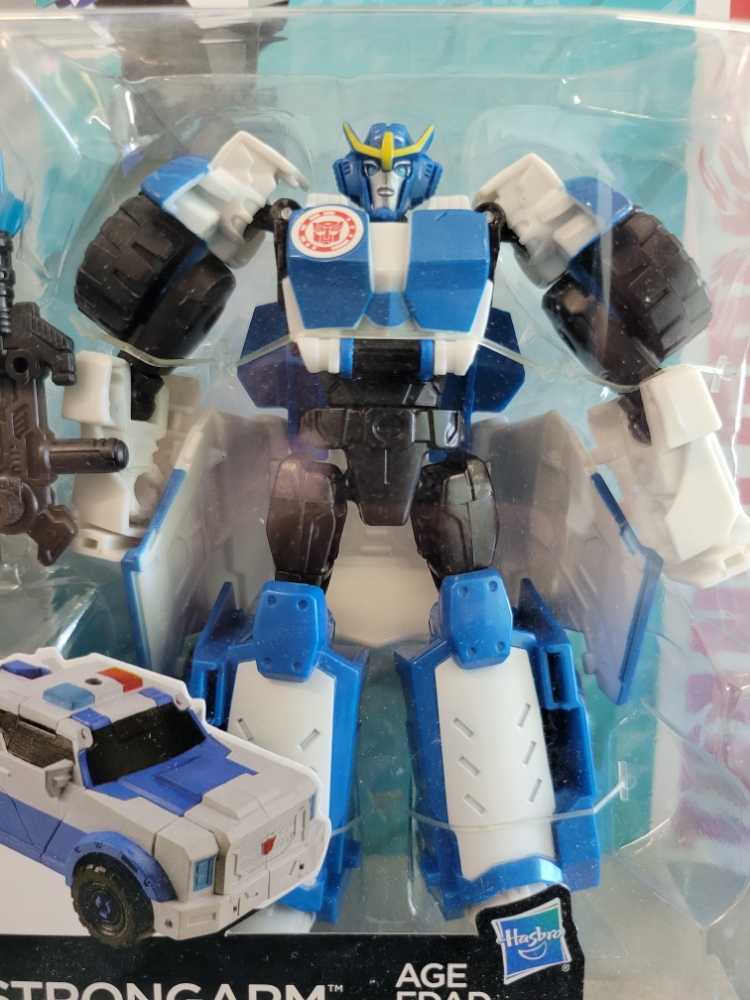 Strongarm - Hasbro (Robots In Disguise 2015) action figure collectible [Barcode 630509266241] - Main Image 3