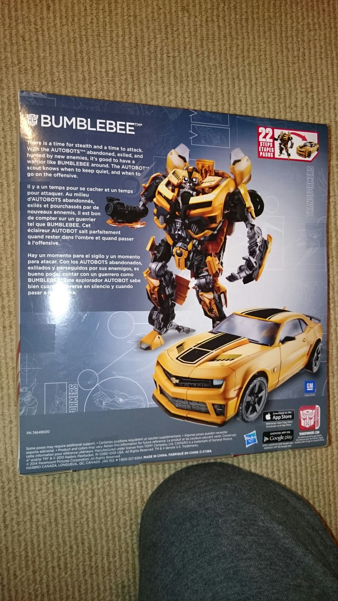 Bumblebee - generations leader class - Hasbro action figure collectible [Barcode 630509267125] - Main Image 2