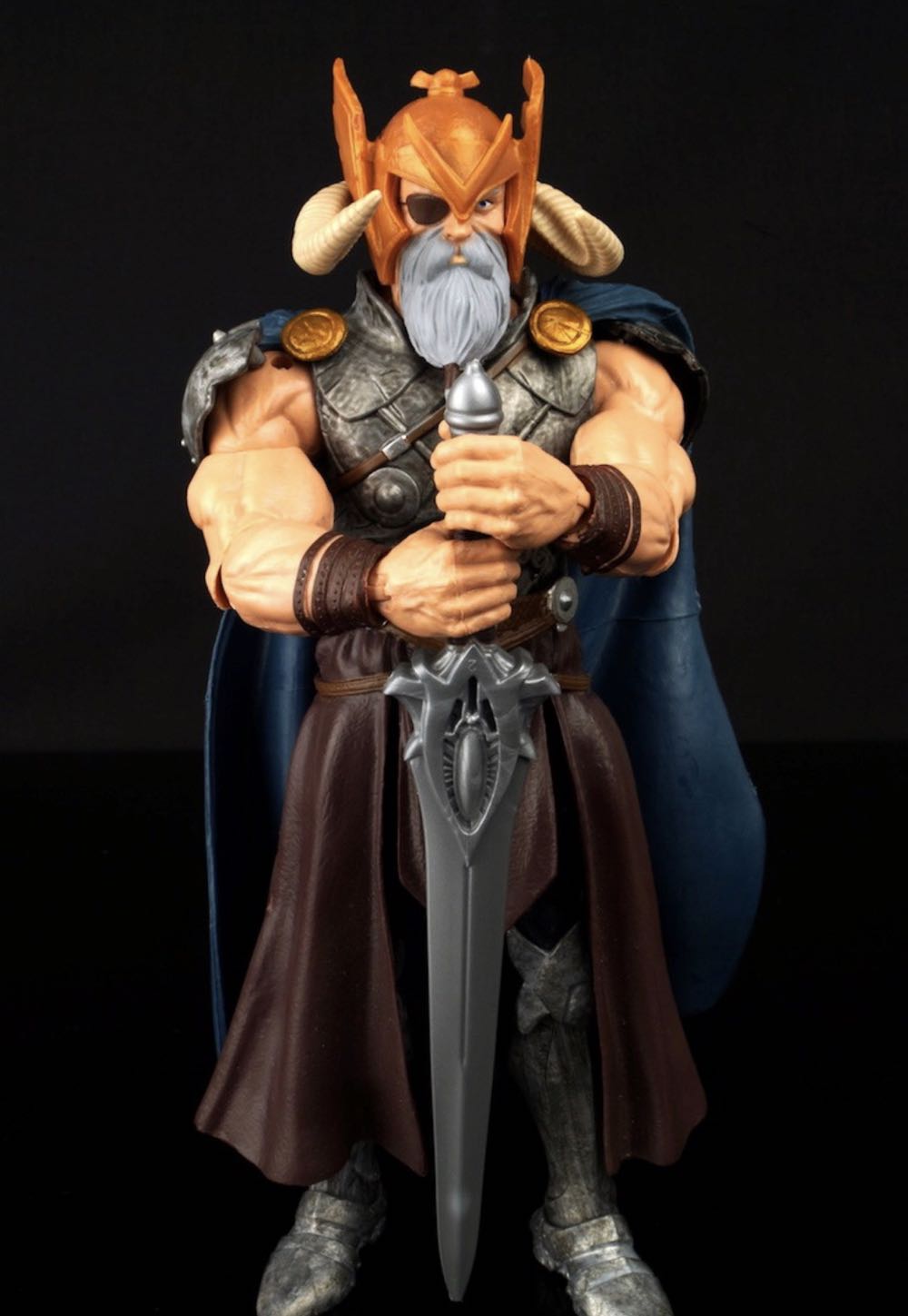 Thor (Allfather) - Hasbro (Marvel Legends (BAF - Allfather)) action figure collectible [Barcode 630509273966] - Main Image 3