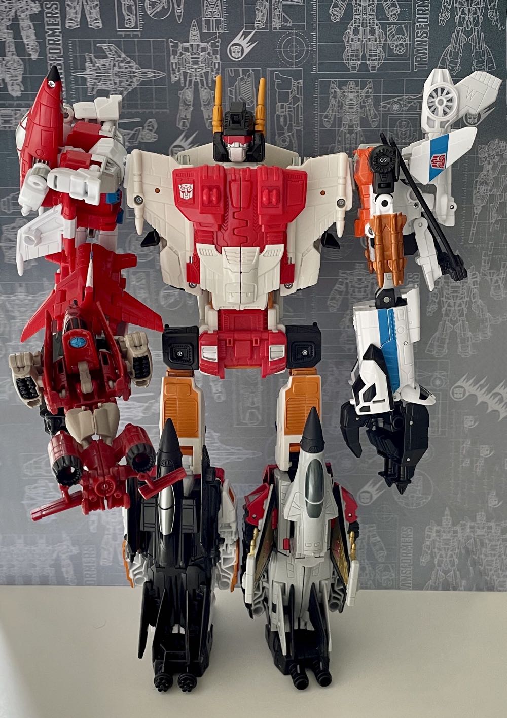 Powerglide - Hasbro (Transformers: Combiner Wars) action figure collectible [Barcode 630509274086] - Main Image 3