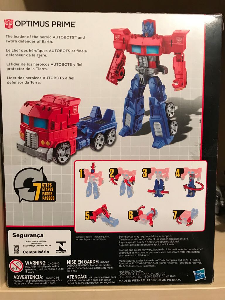 Optimus Prime  - Hasbro action figure collectible [Barcode 630509287277] - Main Image 2