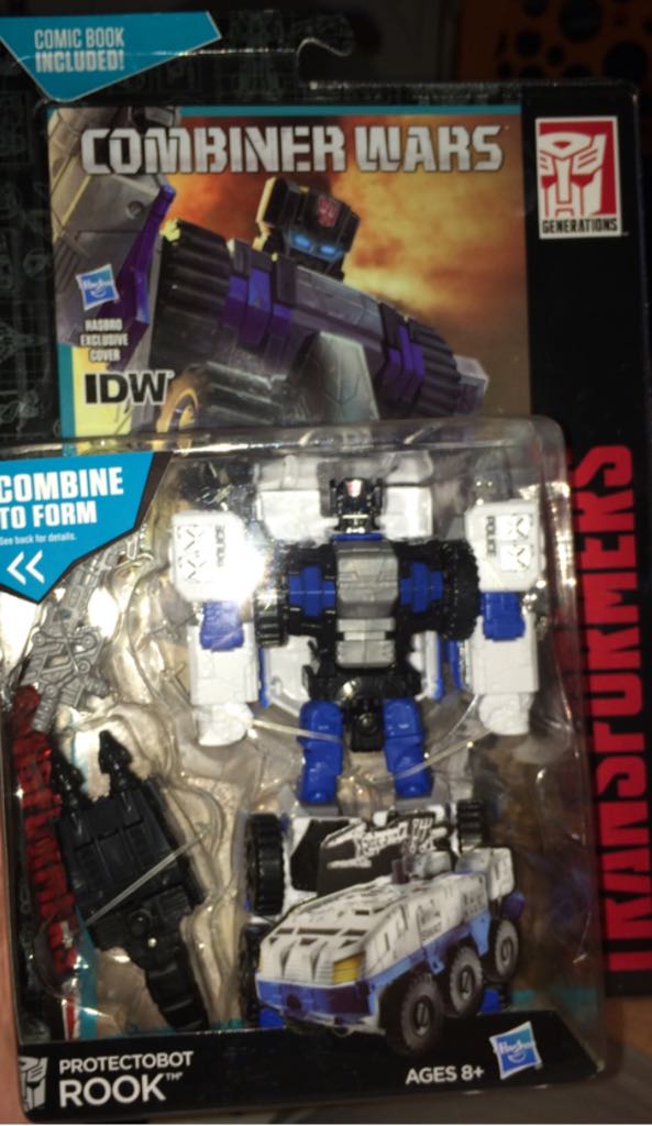 Protectobot Rook - Hasbro (Transformers: Combiner Wars) action figure collectible [Barcode 630509298402] - Main Image 1