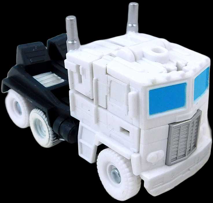 Generations Ultra Magnus  - Hasbro (Legion Class) action figure collectible [Barcode 630509323661] - Main Image 3