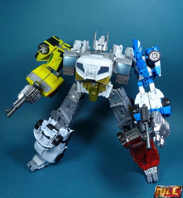 Transformers Combiner Wars Optimus Prime (Ultra Magnus) - Hasbro (Voyager Class) action figure collectible [Barcode 630509325023] - Main Image 4