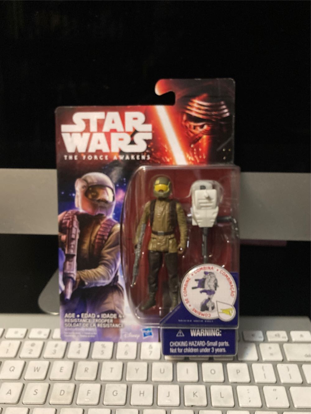 Resistance Trooper - Disney / Hasbro (The Force Awakens) action figure collectible [Barcode 630509345427] - Main Image 4