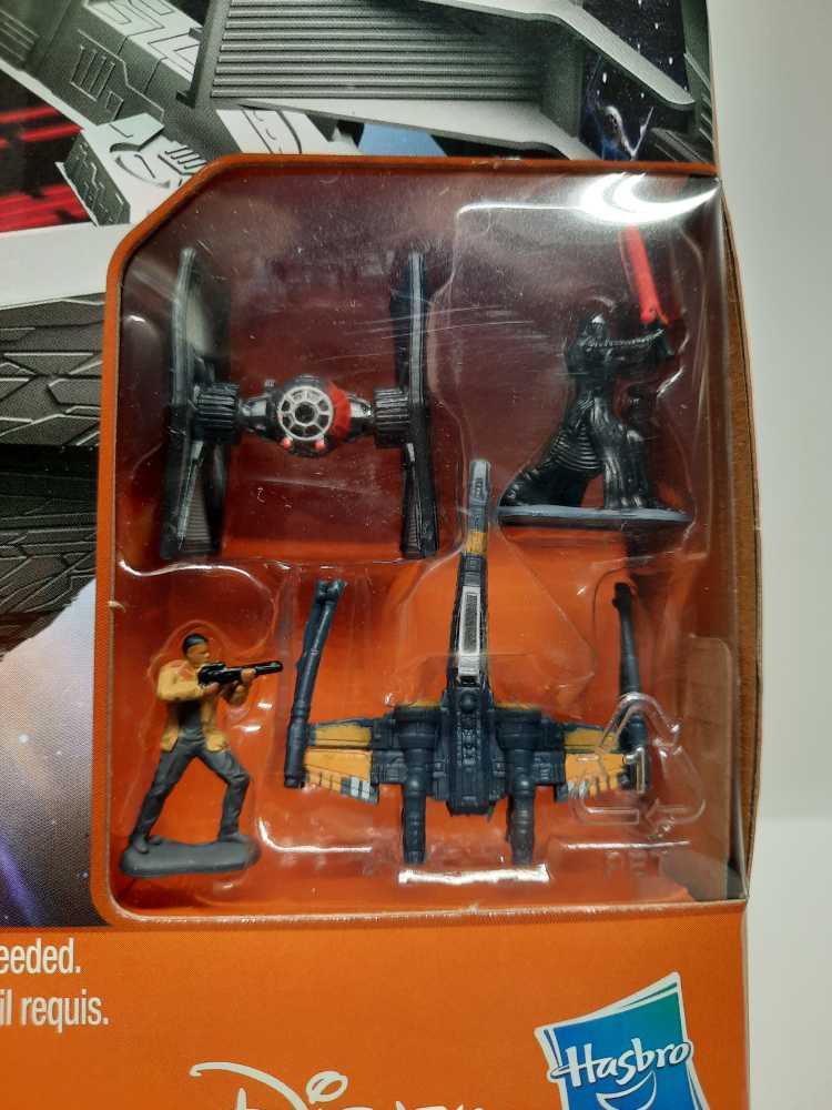 First Order Star Destroyer - Hasbro (Star Wars: Micro Machines) action figure collectible [Barcode 630509346899] - Main Image 3