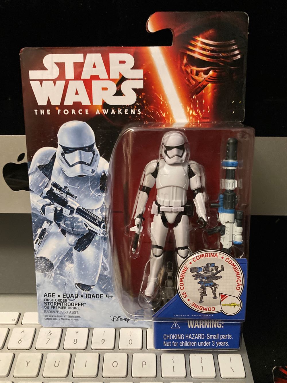 First Order Stormtrooper - Hasbro (The Force Awakens (3.75”)) action figure collectible [Barcode 630509348473] - Main Image 3