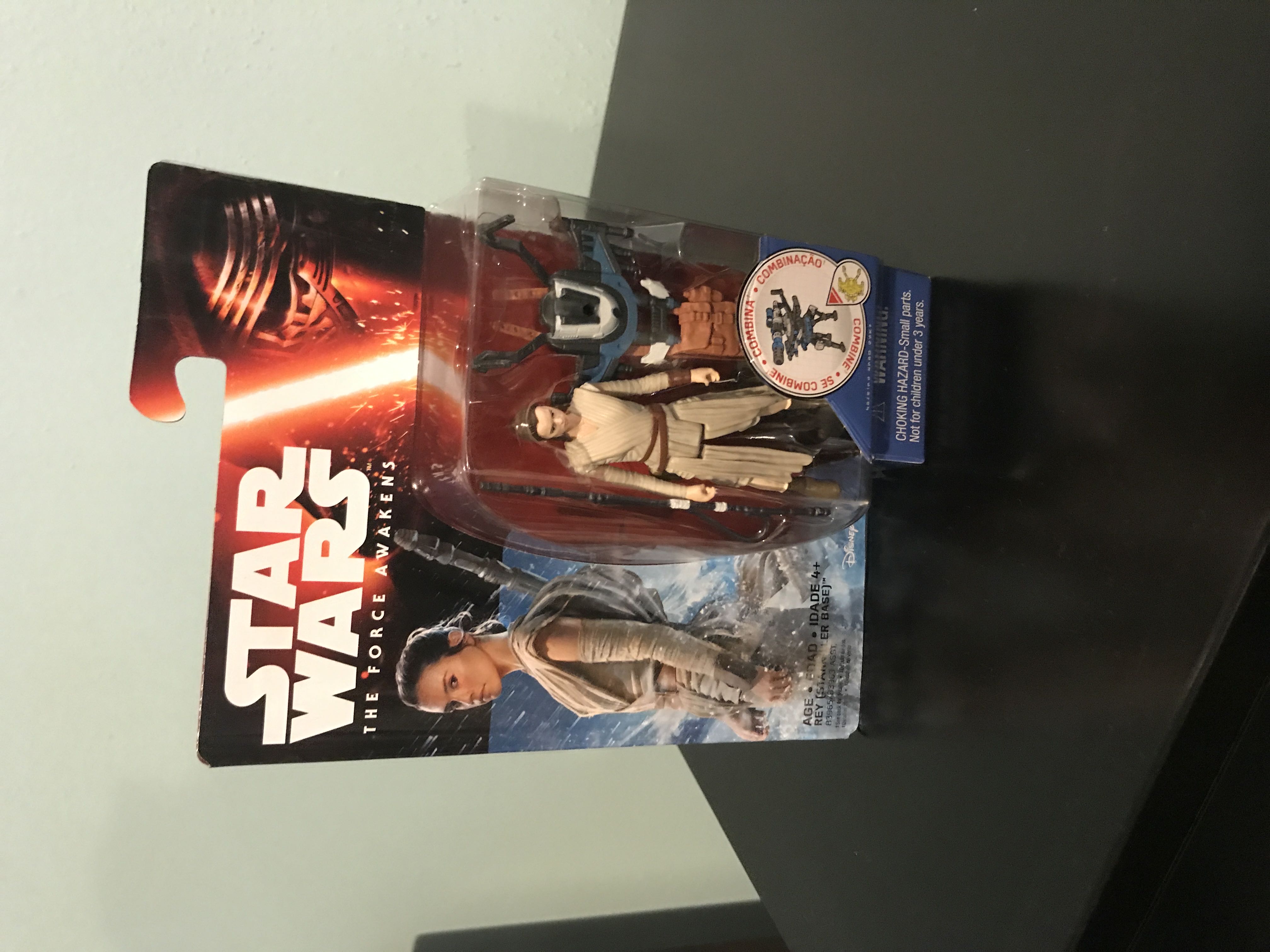 Rey (Starkiller Base) - Hasbro (Star Wars: The Force Awakens) action figure collectible [Barcode 630509348480] - Main Image 3