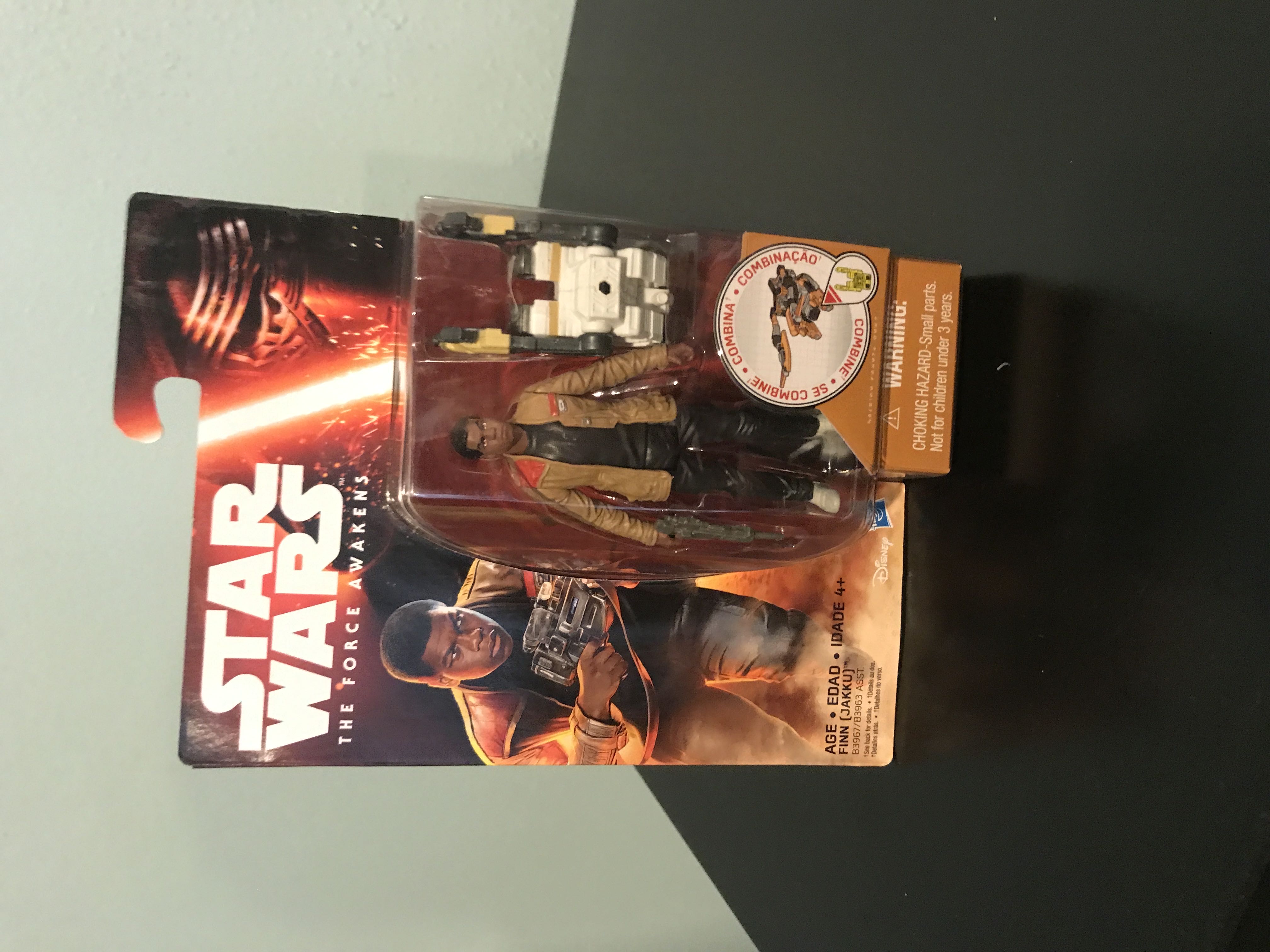Finn - Disney / Hasbro (Star Wars: The Force Awakens) action figure collectible [Barcode 630509348527] - Main Image 3