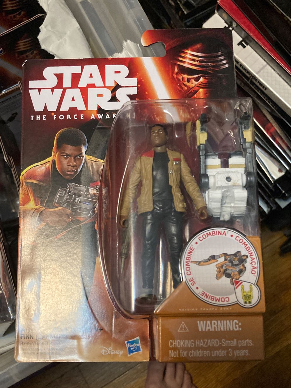 Finn - Disney / Hasbro (Star Wars: The Force Awakens) action figure collectible [Barcode 630509348527] - Main Image 4