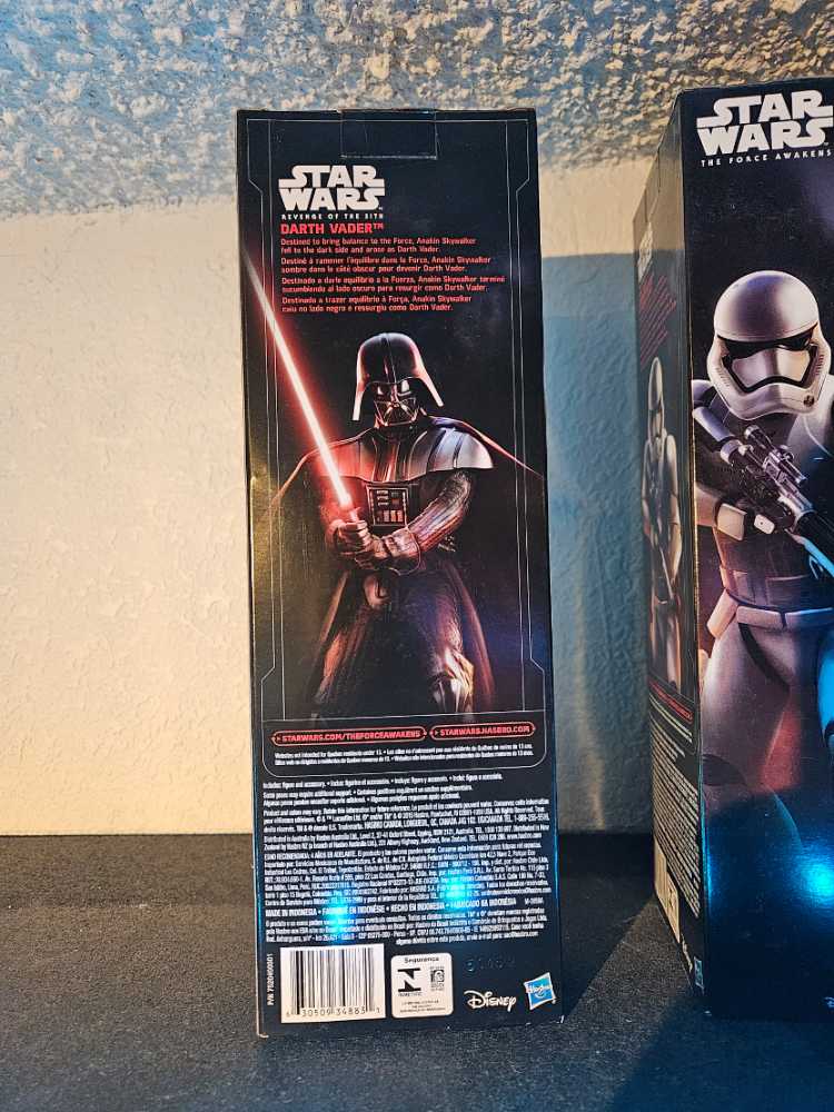 12” Darth Vader - Disney/Hasbro (2015-2016 The Force Awakens) action figure collectible [Barcode 630509348831] - Main Image 3