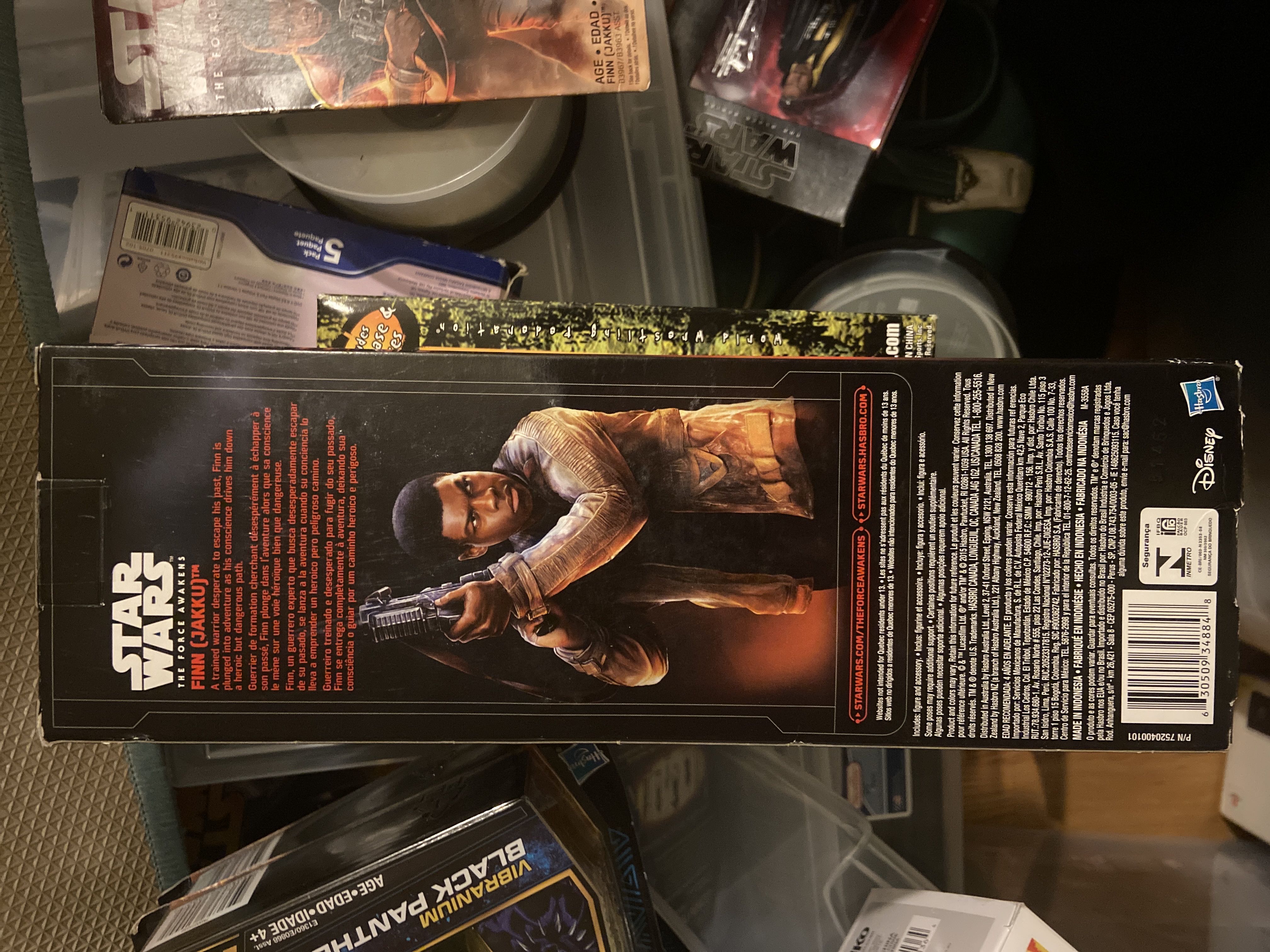 12” Finn - Hasbro (The Force Awakens) (2015-2016 The Force Awakens) action figure collectible [Barcode 630509348848] - Main Image 3