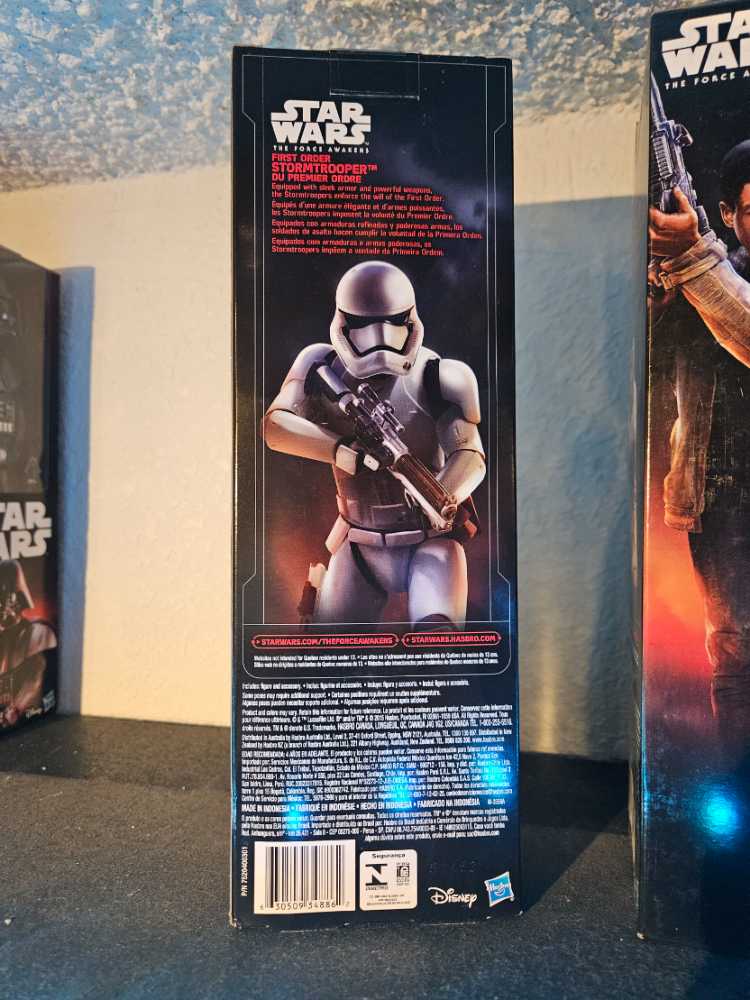 12” Stormtrooper-First Order - Hasbro (2015-2016 The Force Awakens) action figure collectible [Barcode 630509348862] - Main Image 3