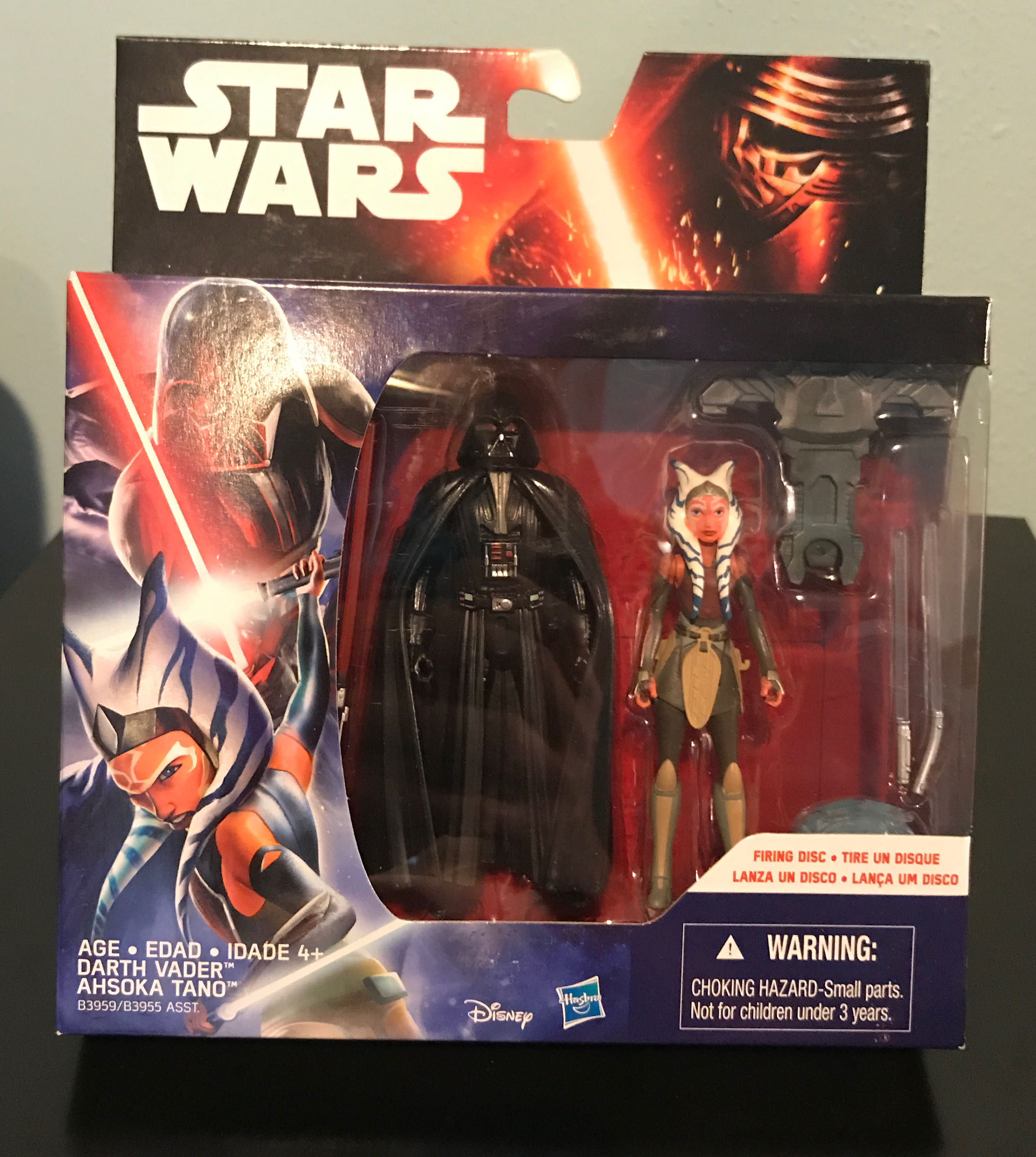 Darth Vader and Ahsoka Tano - Star Wars - Hasbro (Star Wars) action figure collectible [Barcode 630509349302] - Main Image 3