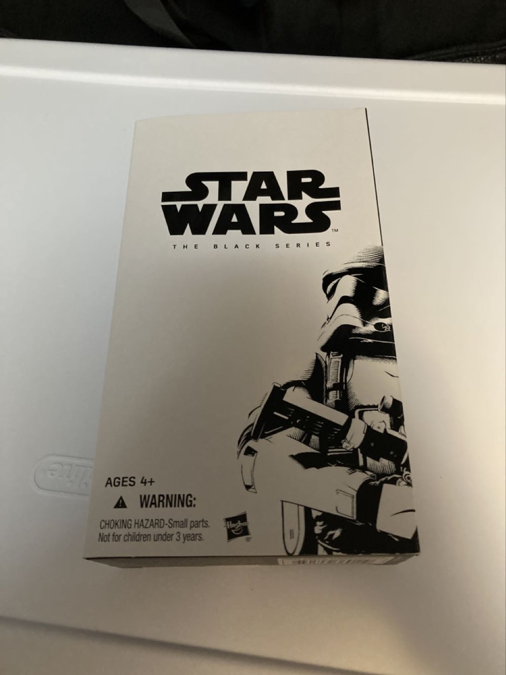 Stormtrooper New Order - Hasbro (Star Wars - The Black Series) action figure collectible [Barcode 630509369119] - Main Image 3