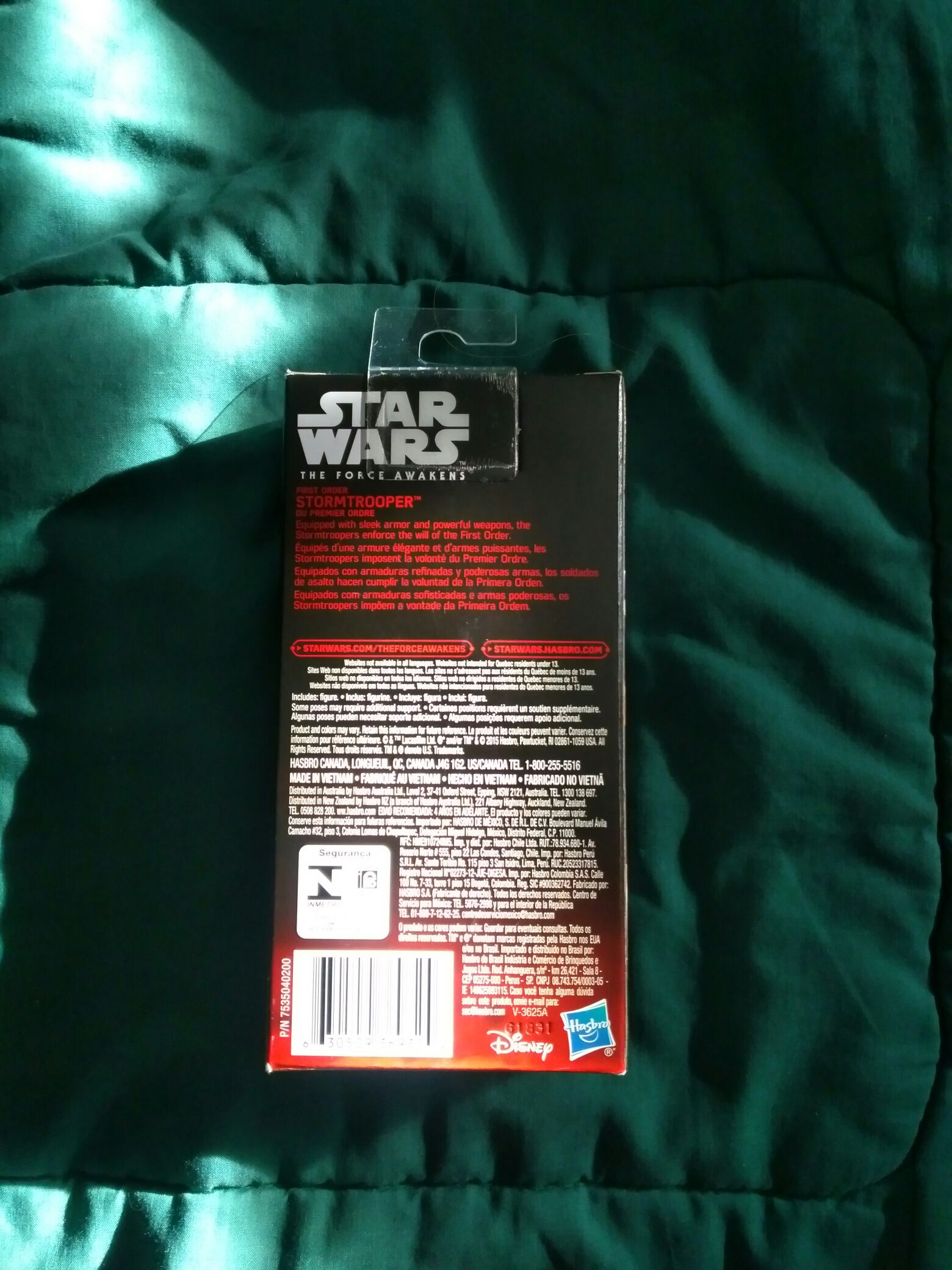 First Order Stormtrooper - Disney / Hasbro (Star Wars - The Force Awakens) action figure collectible [Barcode 630509369324] - Main Image 2