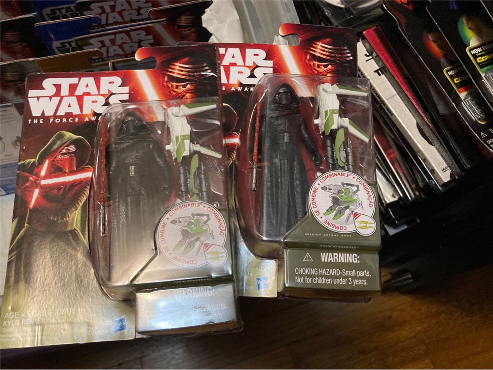 Force Awakens Kylo Ren (wave2) - Hasbro (Star Wars: The Force Awakens) action figure collectible [Barcode 630509371440] - Main Image 3