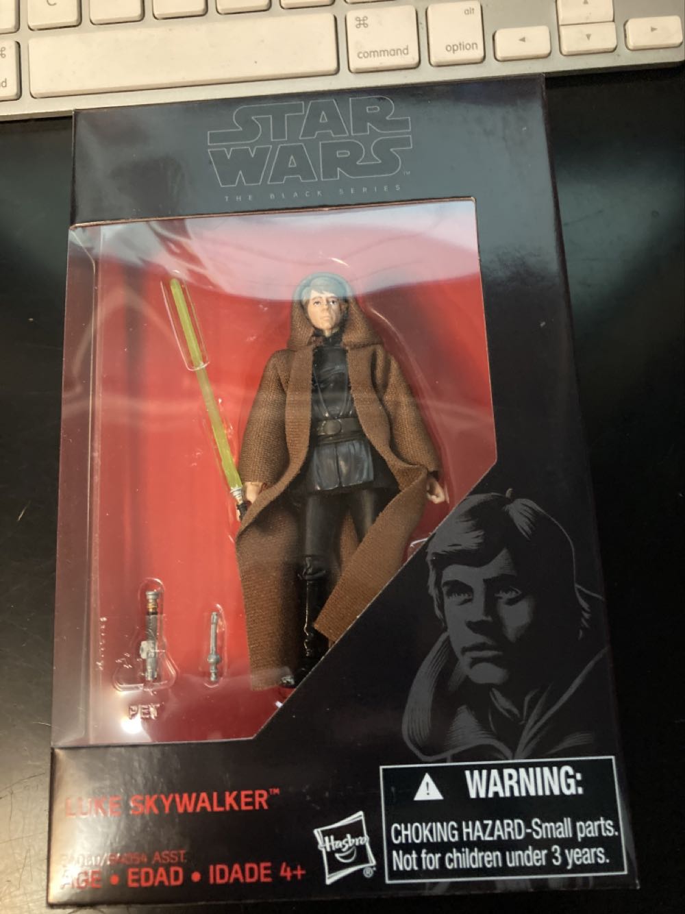 Star Wars  - The Black Series 3.75” - Luke Skywalker (Jedi) - Hasbro (Star Wars - Black Series - 3.75 - Red) action figure collectible [Barcode 630509371730] - Main Image 3