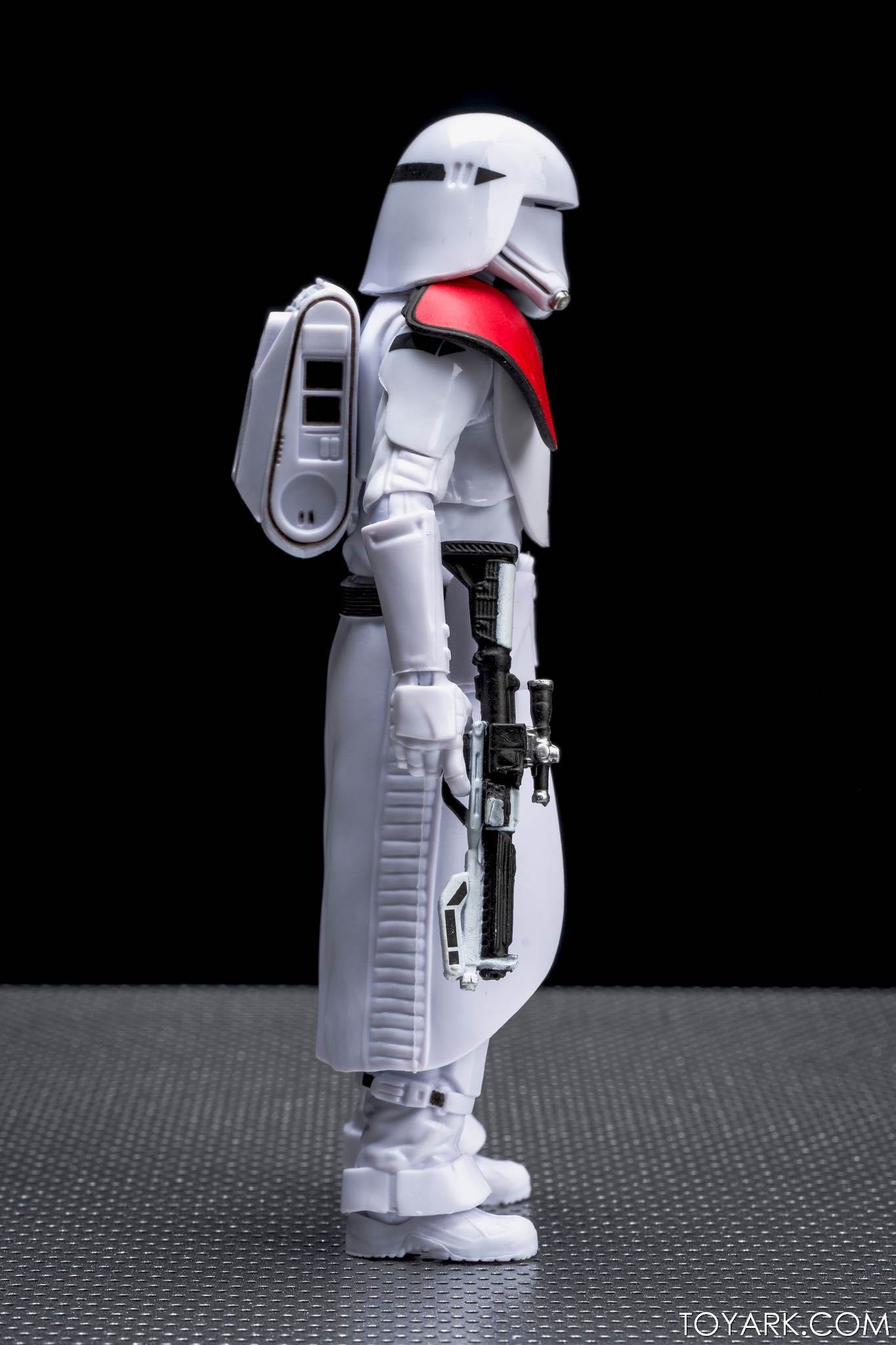 First Order Snowtrooper Officer Episode VII TFA - Hasbro (Star Wars The Black Series 6”) action figure collectible [Barcode 630509374526] - Main Image 4