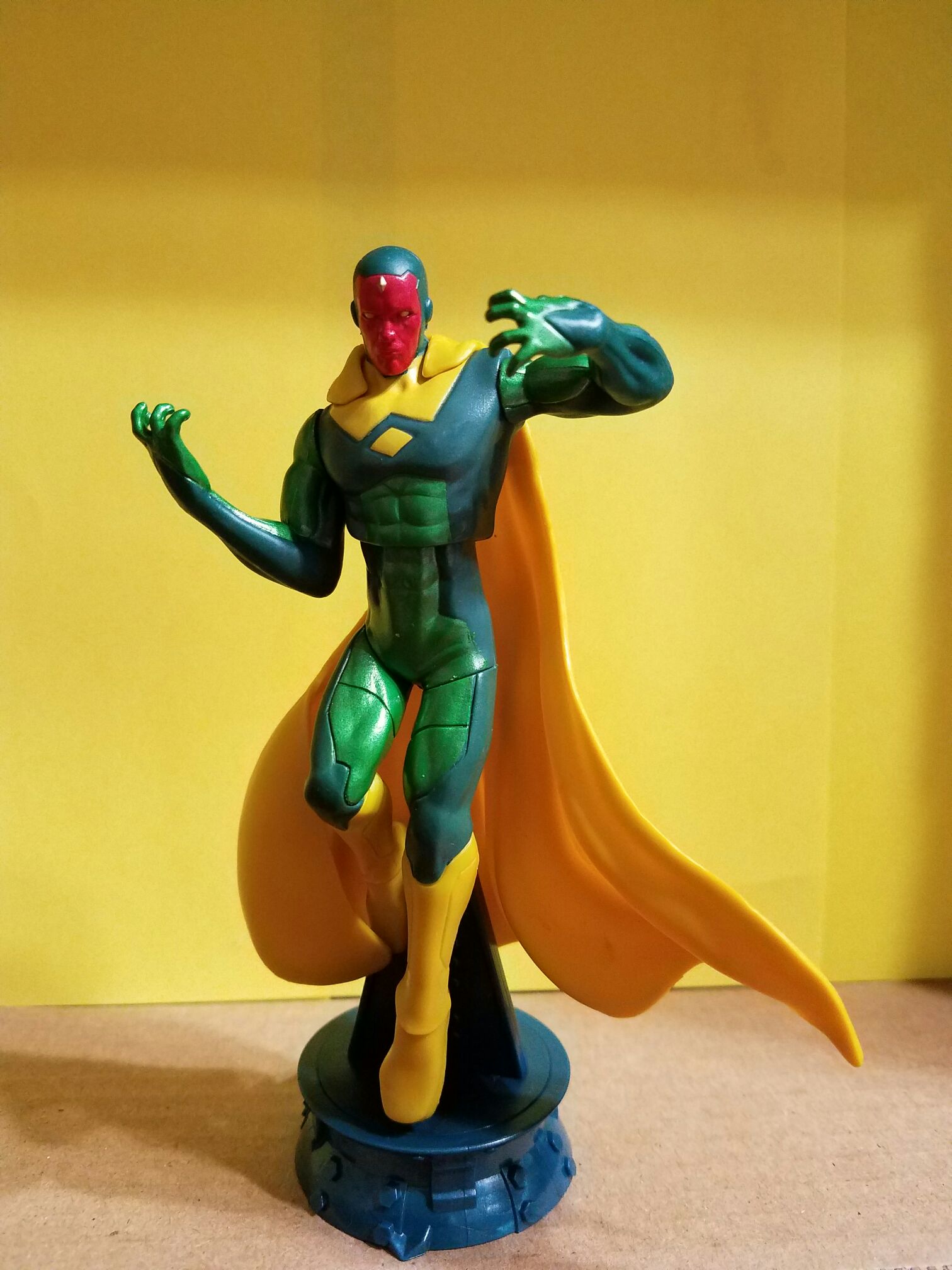 Playmation: Vision - Disney/Hasbro (Playmation Powered By Disney) action figure collectible [Barcode 630509376216] - Main Image 2