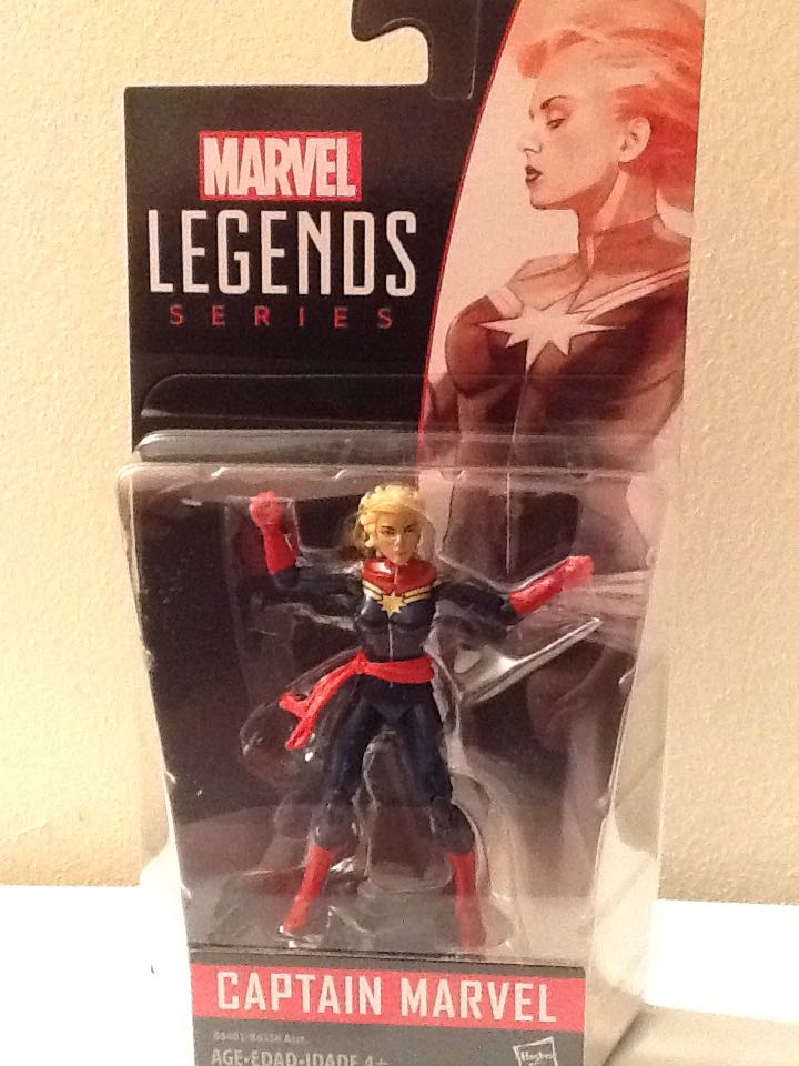 Captain Marvel - Hasbro (Marvel Legends Series Wave 1 2016) action figure collectible [Barcode 630509396382] - Main Image 2