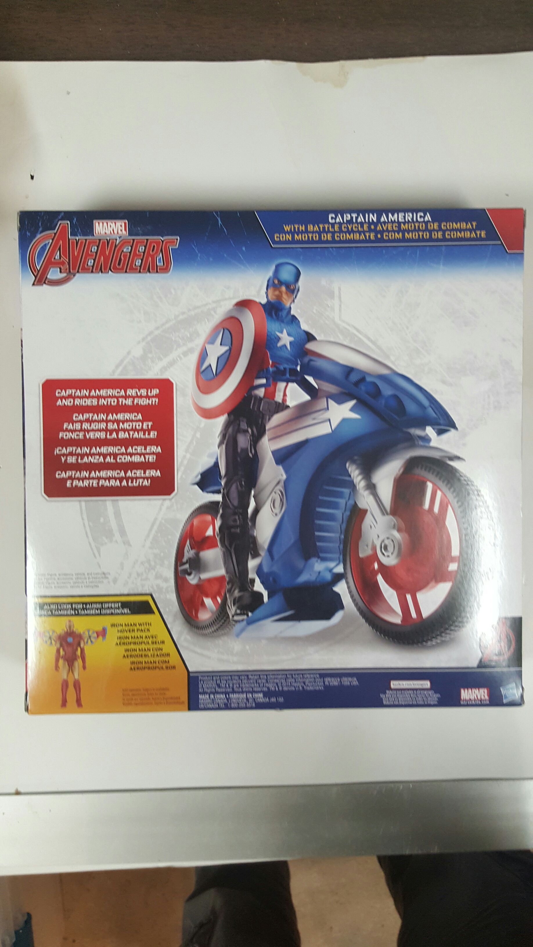 Captain America with Battle Cycle - Hasbro (Avengers Assemble Titan Heroes Series) action figure collectible [Barcode 630509396863] - Main Image 2