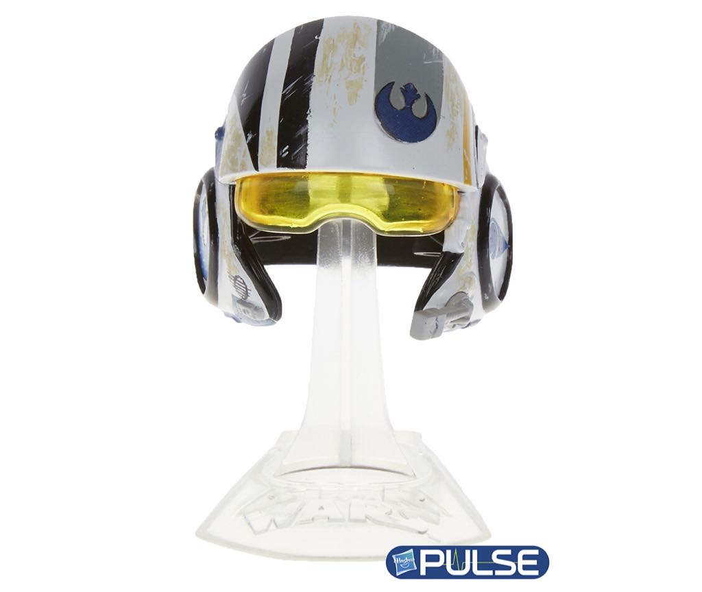 Titanium Series Helmets - 01 - Kylo Ten / Poe Dameron - Hasbro (Star Wars - Black Series Titanium Helments) action figure collectible [Barcode 630509397679] - Main Image 2