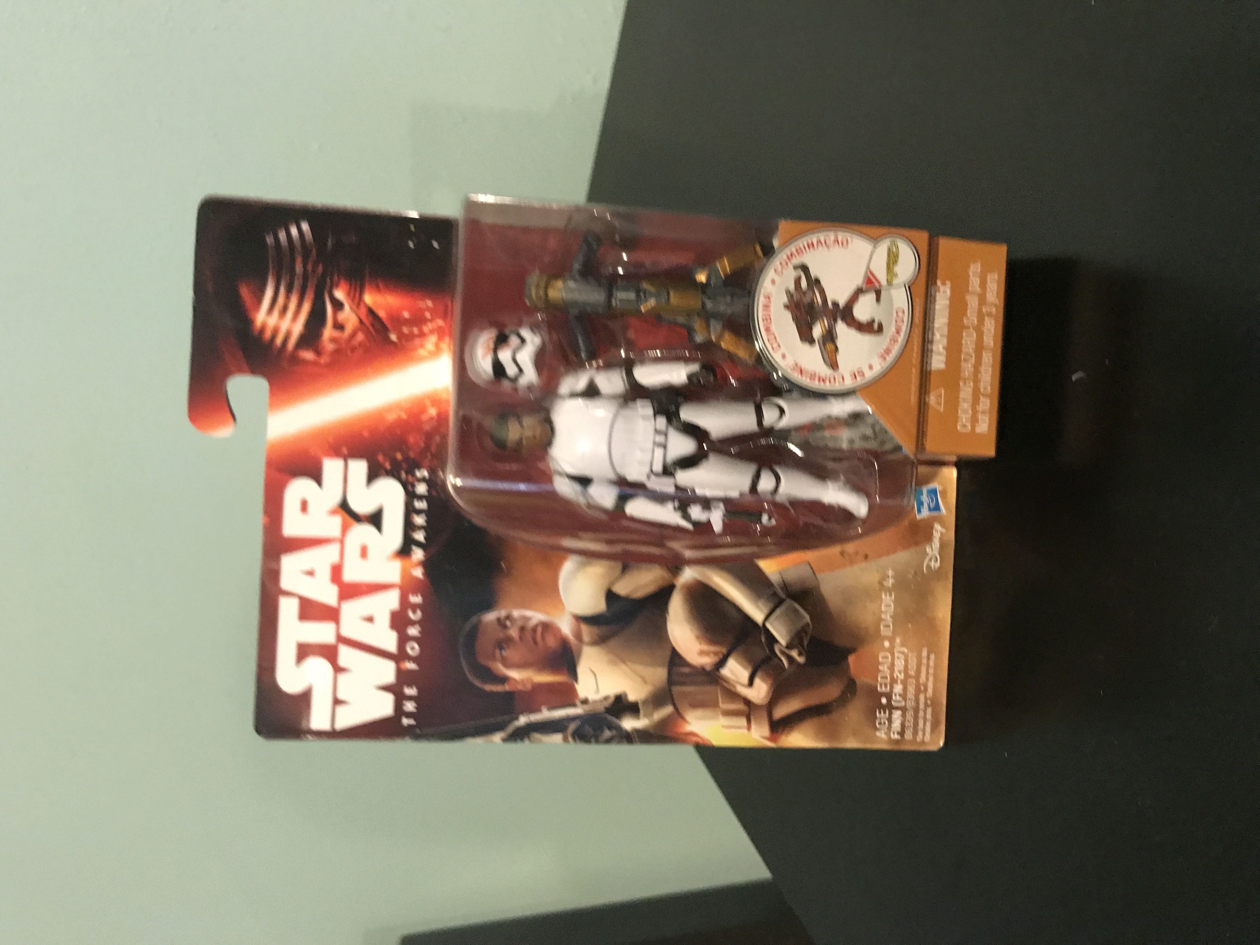 Finn (FN-2187) - Disney/Hasbro (The Force Awakens) action figure collectible [Barcode 630509407286] - Main Image 3