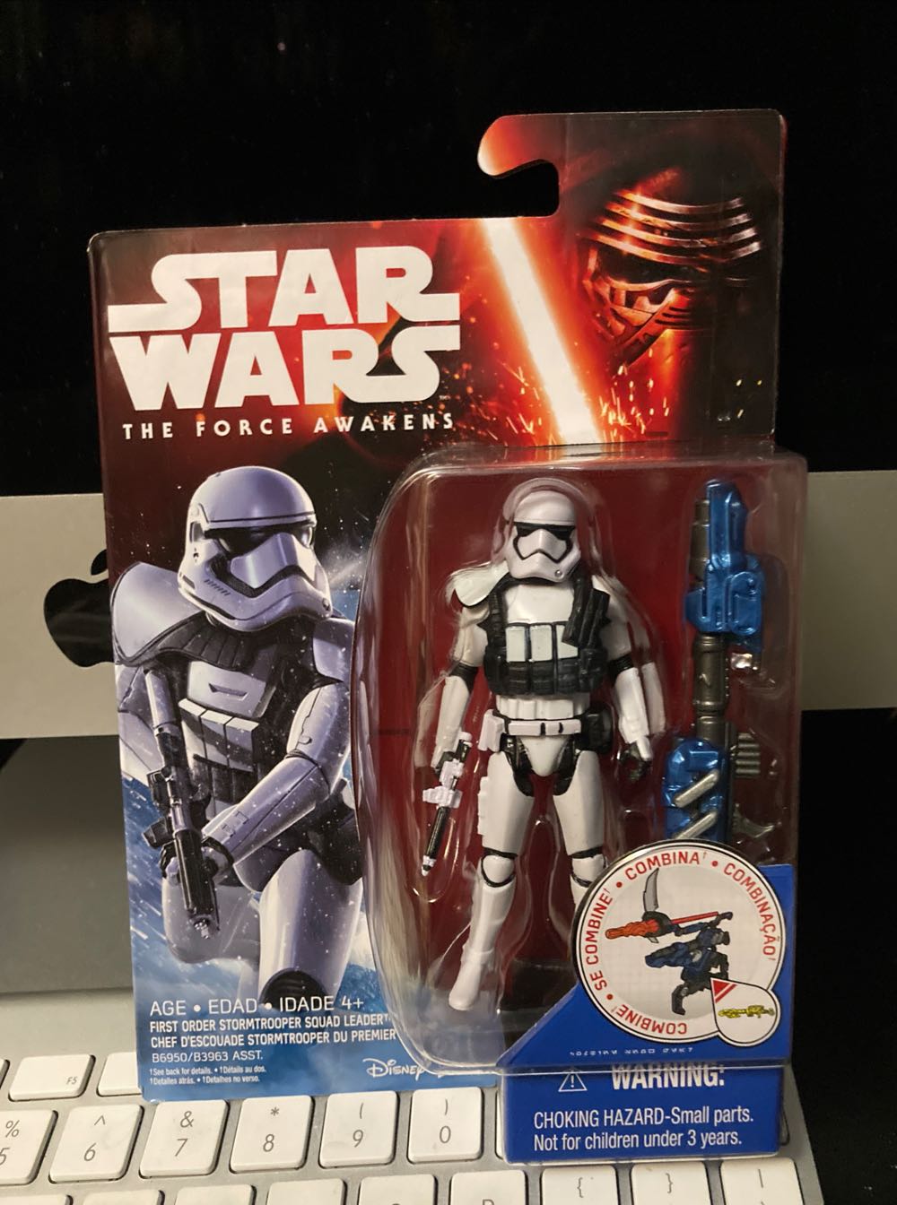 First Order Stormtrooper Squad Leader - Disney / Hasbro (The Force Awakens) action figure collectible [Barcode 630509414109] - Main Image 4
