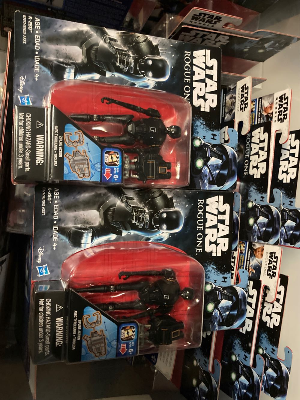 Luke Skywalker (Tatooine) with Landspeeder - Kenner / Hasbro (Star Wars) action figure collectible [Barcode 630509420438] - Main Image 4