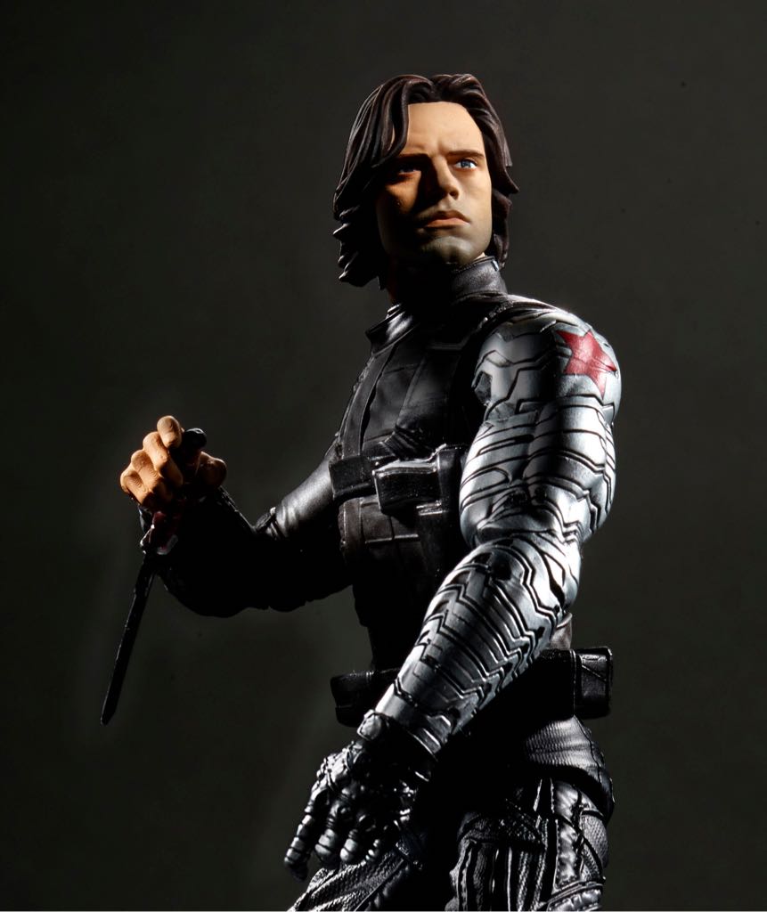 Marvel Legends Winter Soldier (Civil War) - Hasbro (Marvel Legends) action figure collectible [Barcode 630509423156] - Main Image 2
